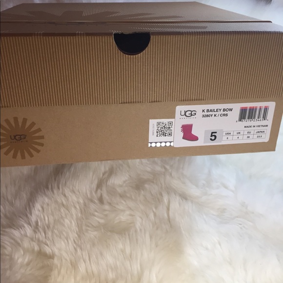New Authentic UGG Bailey bow boots - Picture 8 of 8